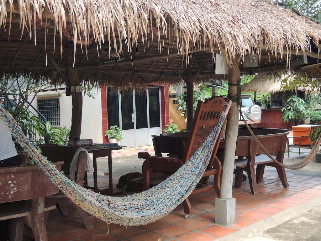 Meas Family Homestay Angk Ta Saom Exterior foto